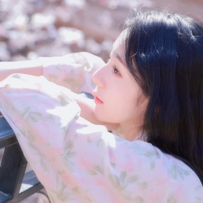温柔唯美女生头像