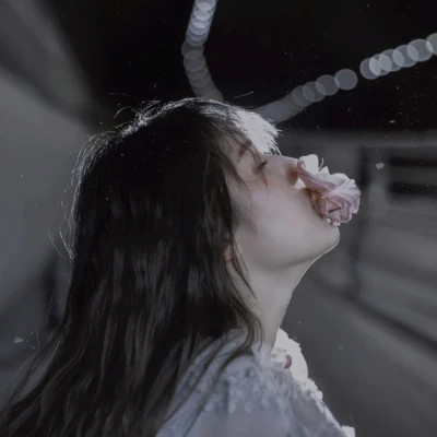 温柔唯美女生头像