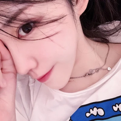 2025好看时尚又很高清的美女头像
