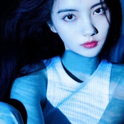 2025好看时尚又很高清的美女头像