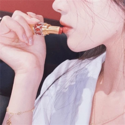 2025好看时尚又很高清的美女头像
