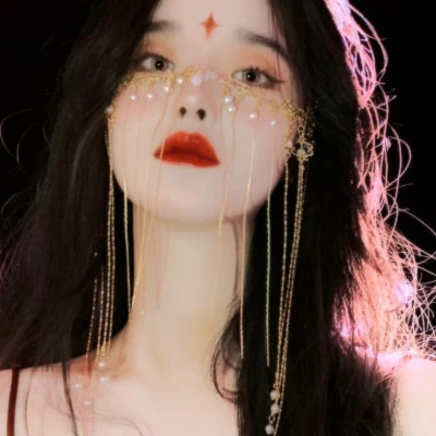 2025好看时尚又很高清的美女头像
