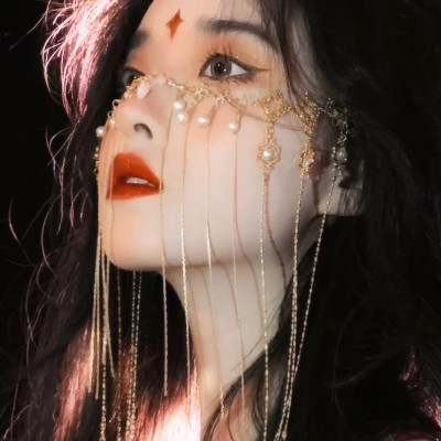 2025好看时尚又很高清的美女头像
