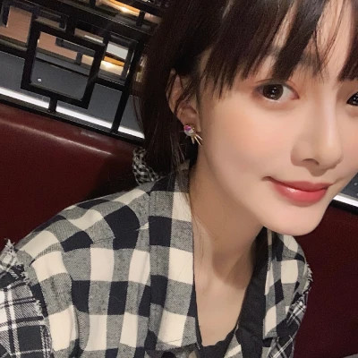优质真人女生微信头像高清