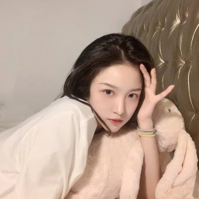 优质真人女生微信头像高清