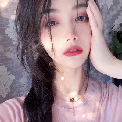 优质真人女生微信头像高清