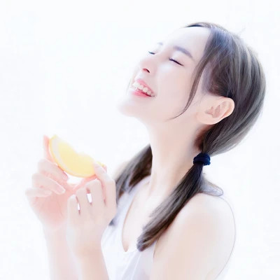 2025最火微信头像真人女生