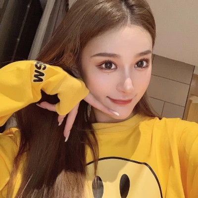 2025最火微信头像真人女生