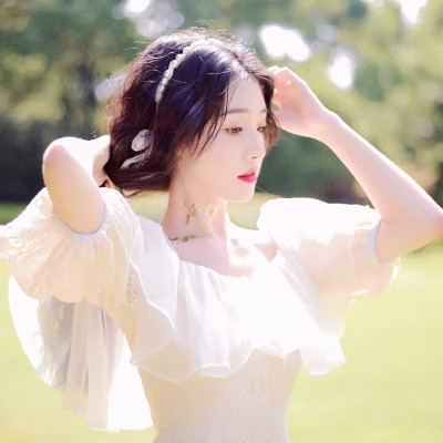 既惊艳又耐看的女生头像