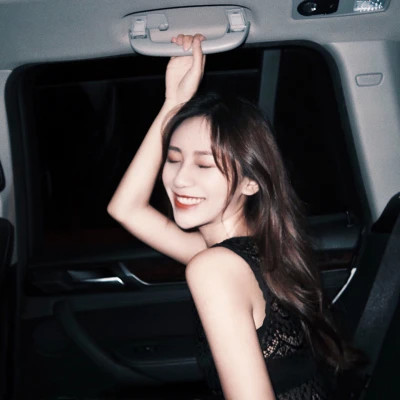 既惊艳又耐看的女生头像