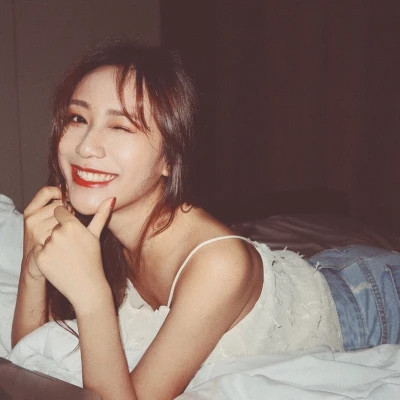 既惊艳又耐看的女生头像