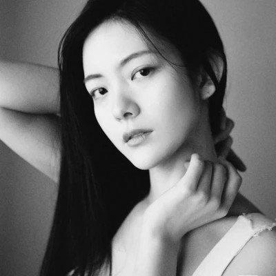 女人霸气御姐范头像黑白