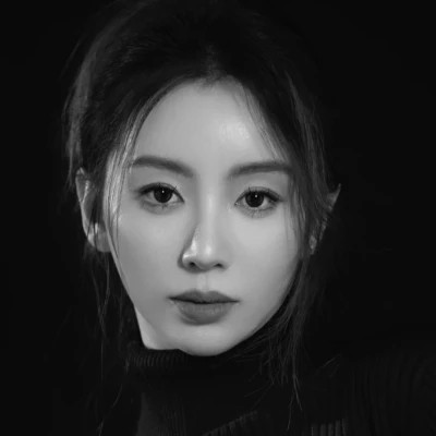 女人霸气御姐范头像黑白