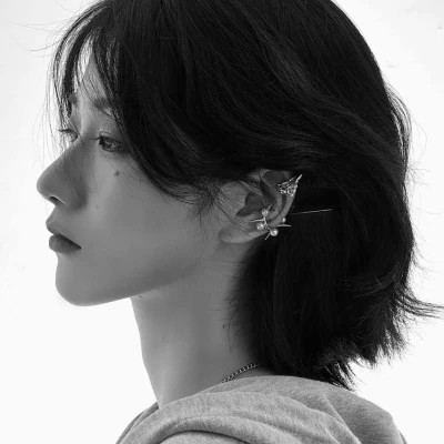 黑白美女高冷头像