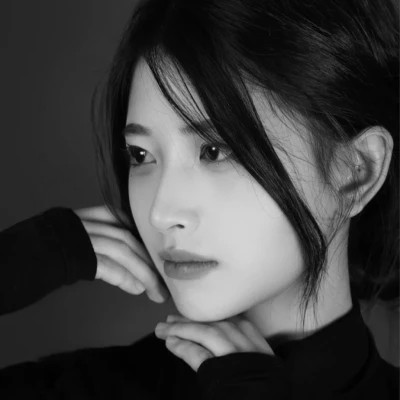 黑白美女高冷头像
