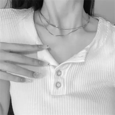 黑白女头像伤感高冷