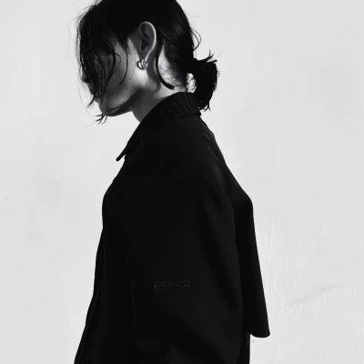 微信女生御姐头像高冷真人