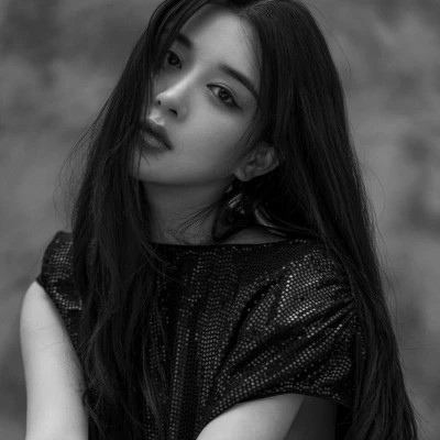 黑白系头像女高冷