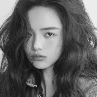 黑白系头像女高冷
