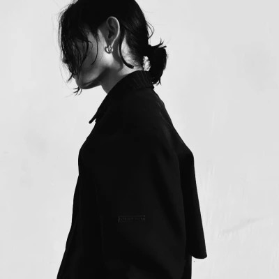 黑白系头像女高冷