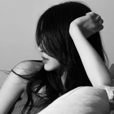 黑白系头像女高冷