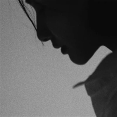 黑白系头像女高冷