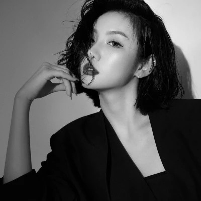 黑白系头像女高冷