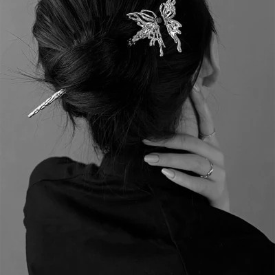 黑白系头像女高冷