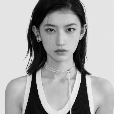 黑白系头像女高冷