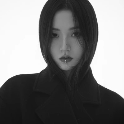 黑白系头像女高冷