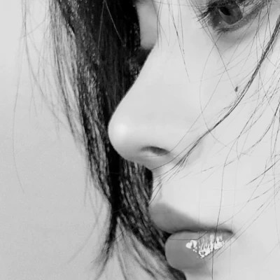 黑白系头像女高冷