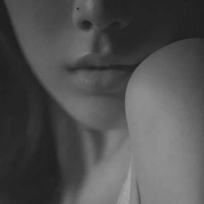 黑白系头像女高冷