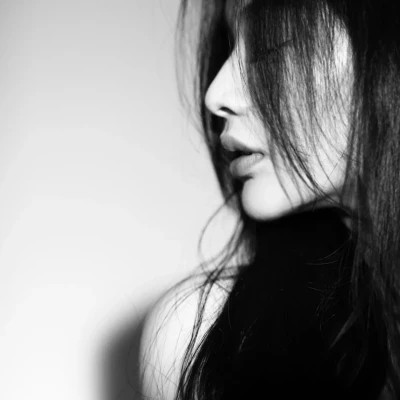 黑白系头像女高冷