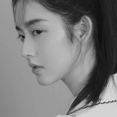 黑白系头像女高冷