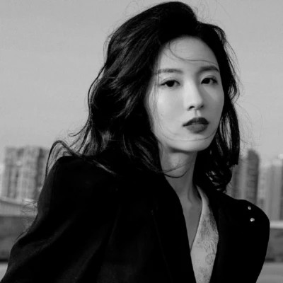 黑白系头像女高冷