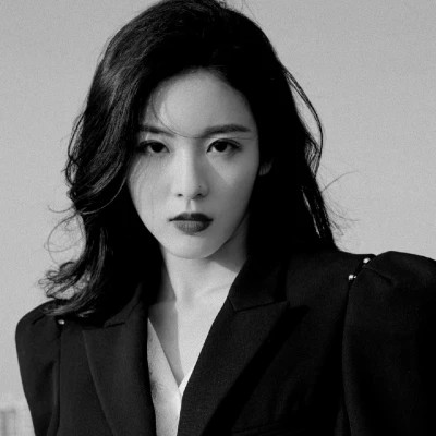 黑白系头像女高冷