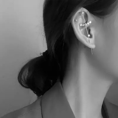 黑白高冷微信头像女