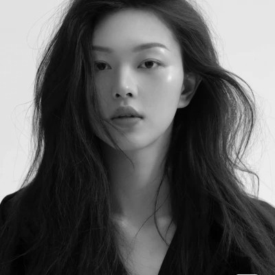 女生最酷的照片头像黑白