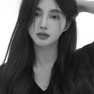 女生最酷的照片头像黑白