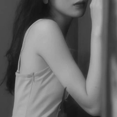 黑白头像女生冷酷霸气