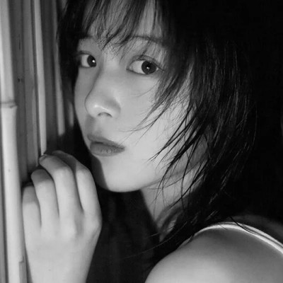 黑白头像女生冷酷霸气