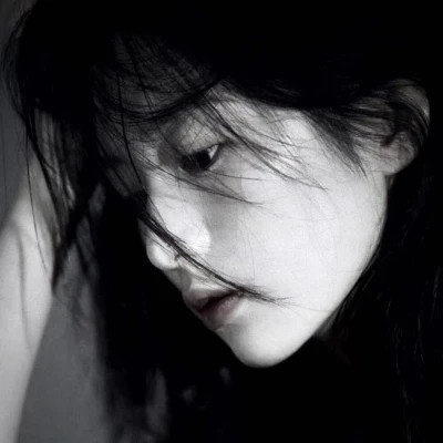 又A又飒的女生头像