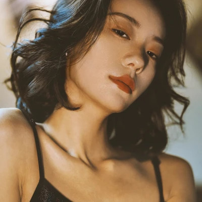 又A又飒的女生头像