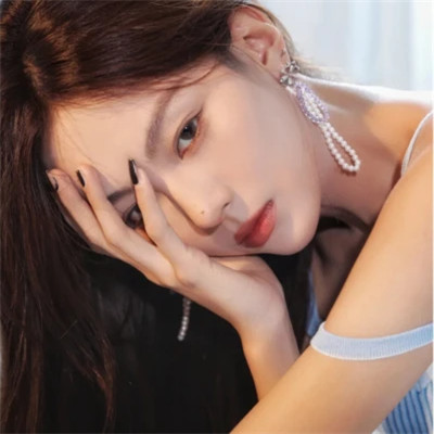 又A又飒的女生头像
