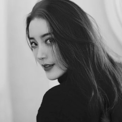 孤傲冷艳淡漠女生头像