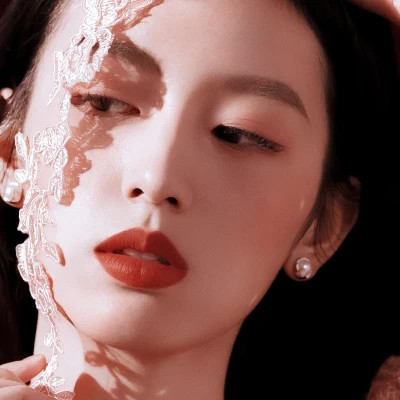 孤傲冷艳淡漠女生头像