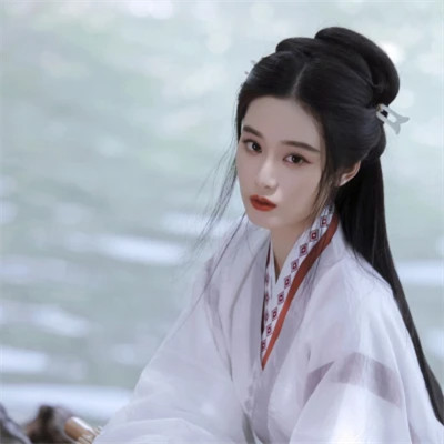 孤傲冷艳淡漠女生头像