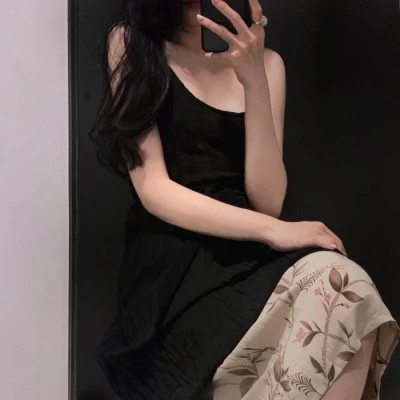 女生不露脸的身材头像