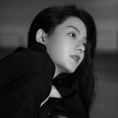 高级感美女头像