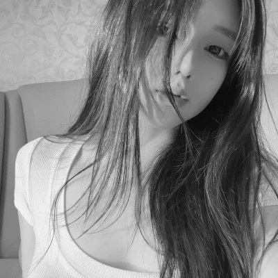 黑白气质美女头像图片